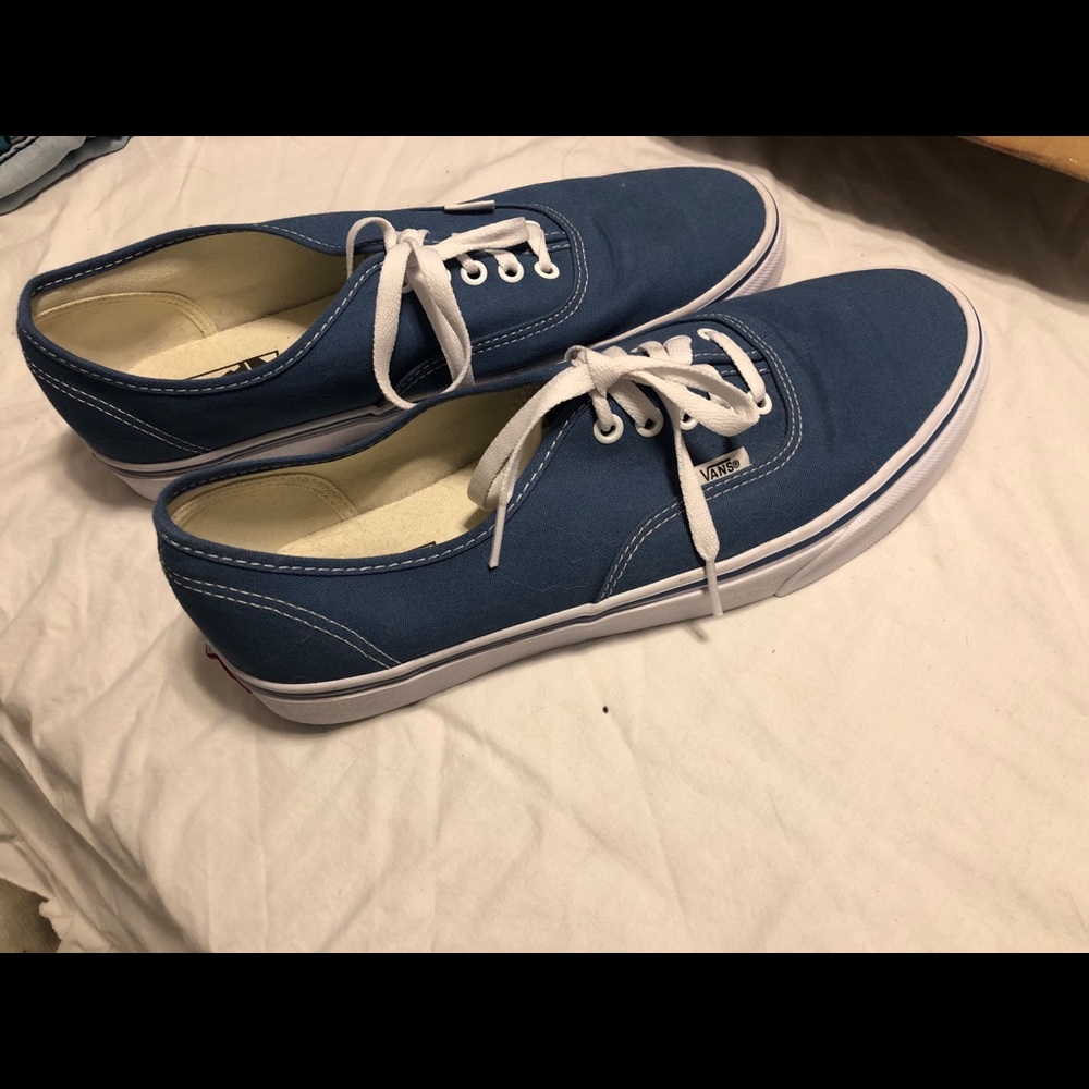 Vans blue tennis shoes